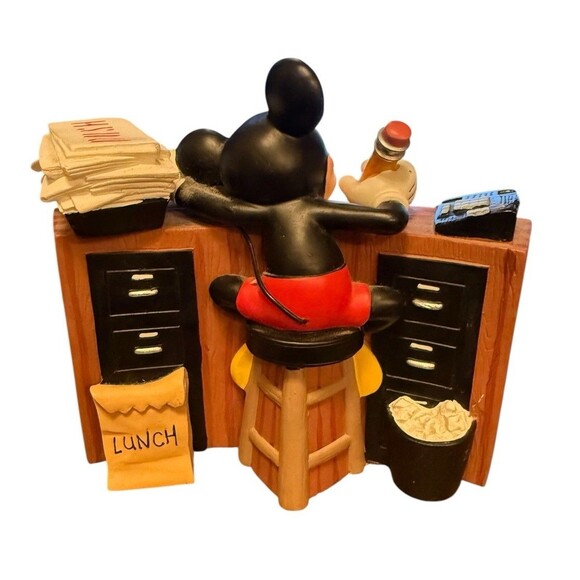 DISNEY WORLD MICKEY MOUSE SLEEPING WOOD DESK CLOCK VACATION RARE 4” High X 5” W - Picture 4 of 6